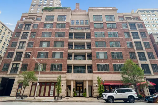 190 E WALTON ST #302, Chicago, IL 60611