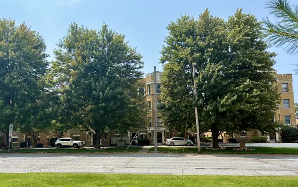 2506 N Harrison ST #E1, Davenport, IA 52803