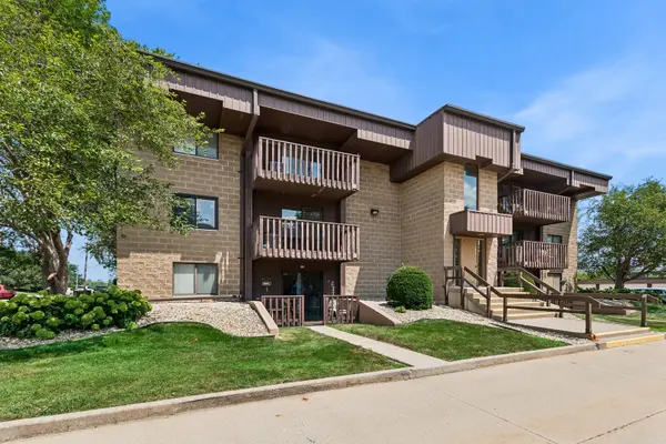 1472 N Rock Run DR #2D, Crest Hill, IL 60403