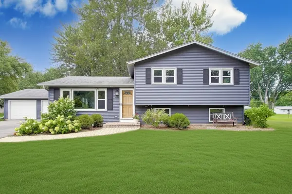 39104 N Balboa DR, Lake Villa, IL 60046