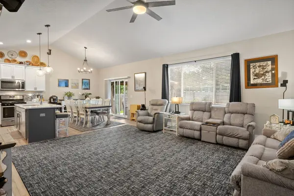 4909 Willow CIR, Davenport, IA 52806
