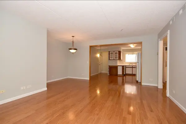 4748 N ELSTON AVE #202C, Chicago, IL 60630