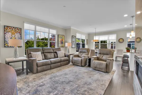 300 Lexington LN, Rolling Meadows, IL 60008