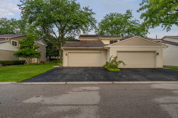 1044 Cumberland CT, Vernon Hills, IL 60061