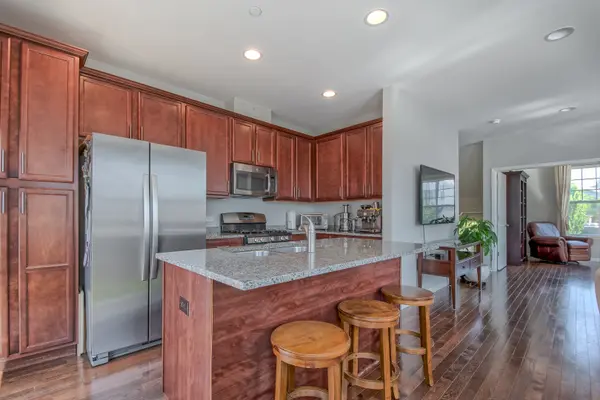 200 Concord CT, Morton Grove, IL 60053