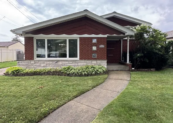 9834 S Kolmar AVE, Oak Lawn, IL 60453