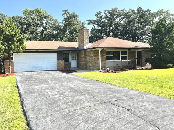 2543 Oakwood DR, Olympia Fields, IL 60461