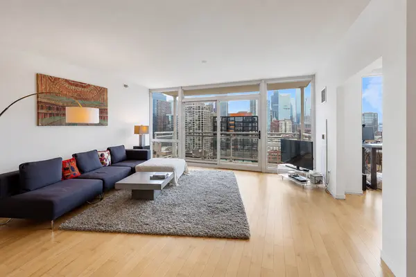 757 N Orleans ST #1704, Chicago, IL 60654