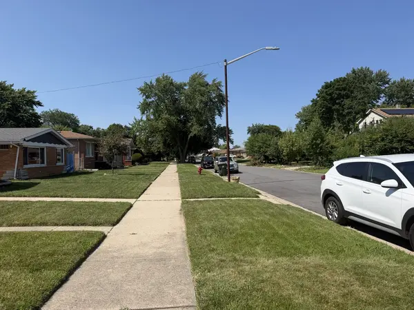 15126 Irving AVE, Dolton, IL 60419