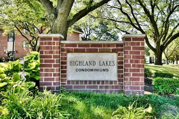 41 E JANATA BLVD #1B, Lombard, IL 60148