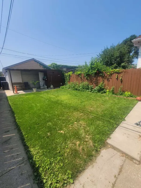 2426 N Lotus AVE, Chicago, IL 60639