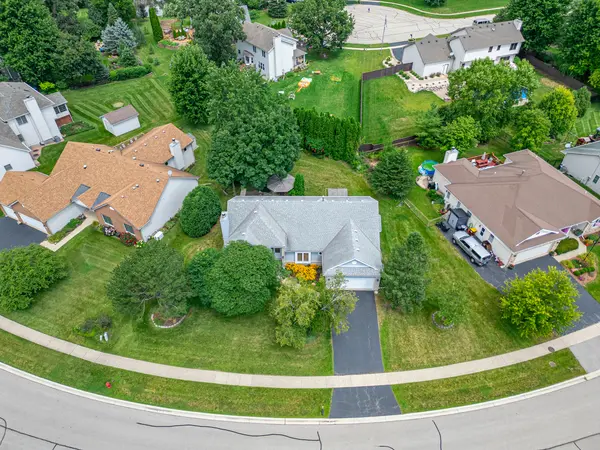 1020 Winslow AVE, Woodstock, IL 60098