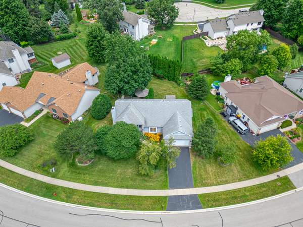 1020 Winslow AVE, Woodstock, IL 60098