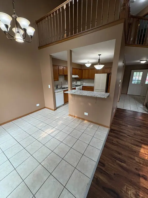 1061 Rockport DR #9-3, Carol Stream, IL 60188