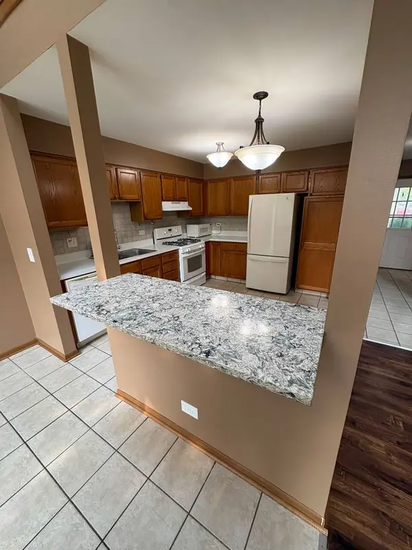 1061 Rockport DR #9-3, Carol Stream, IL 60188