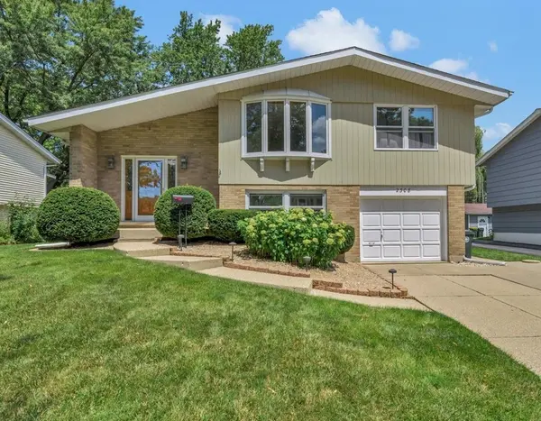 2308 Birch LN, Rolling Meadows, IL 60008