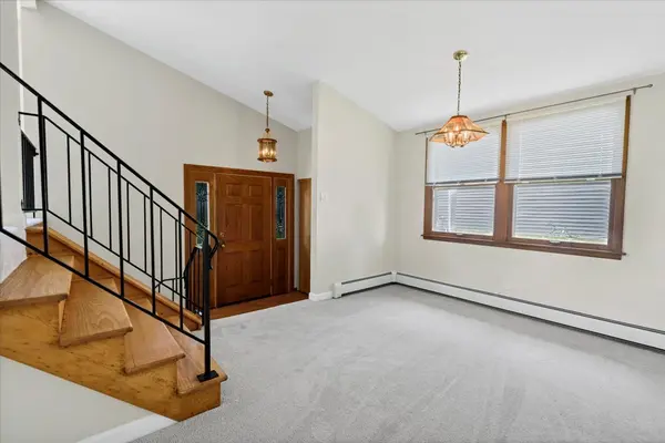 2308 Birch LN, Rolling Meadows, IL 60008