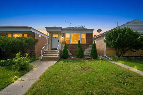 2935 W Howard ST, Chicago, IL 60645