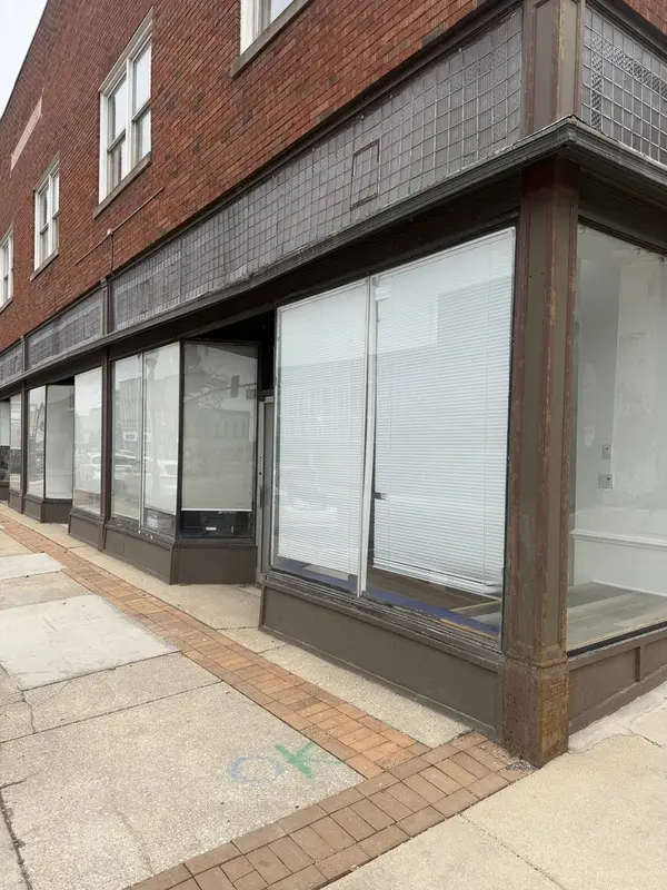 82-84 S Broadway, Aurora, IL 60505