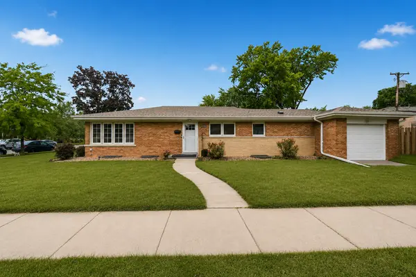 8601 Saint Louis AVE, Skokie, IL 60076