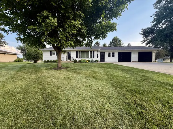 28121 Woodside DR, Rock Falls, IL 61071