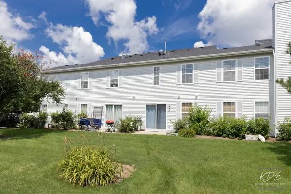 2477 Frost DR #2477, Aurora, IL 60503