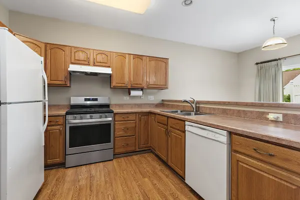 11507 Stonewater XING, Huntley, IL 60142