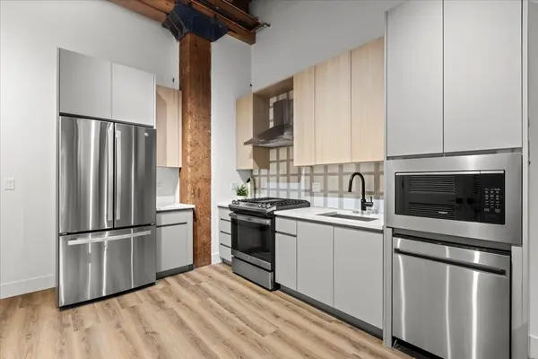 153 W Ohio ST #208, Chicago, IL 60654