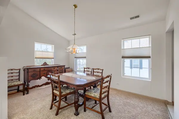 306 Gazebo LN #0, Lombard, IL 60148