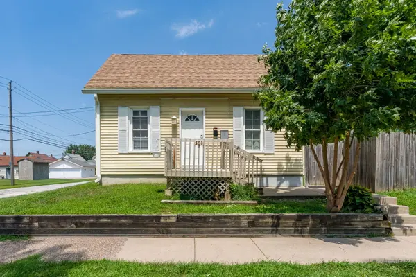 501 17th AVE, Moline, IL 61265