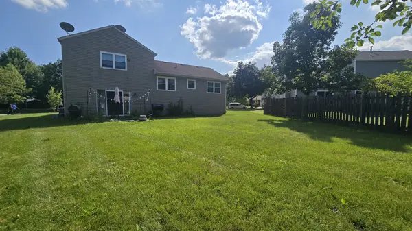 122 Canton LN, Streamwood, IL 60107