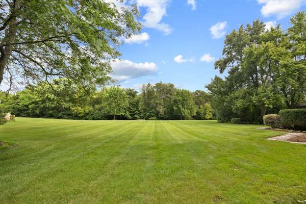 1150 Anne CT, Sleepy Hollow, IL 60118