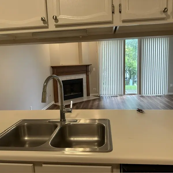 545 Woodcrest DR #545, Mundelein, IL 60060