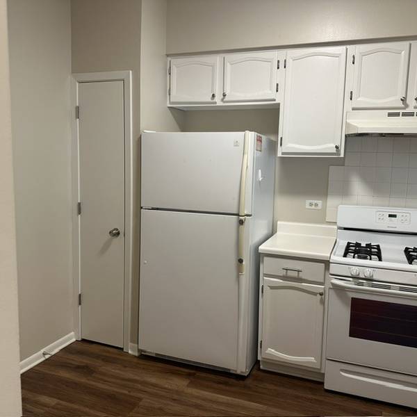545 Woodcrest DR #545, Mundelein, IL 60060
