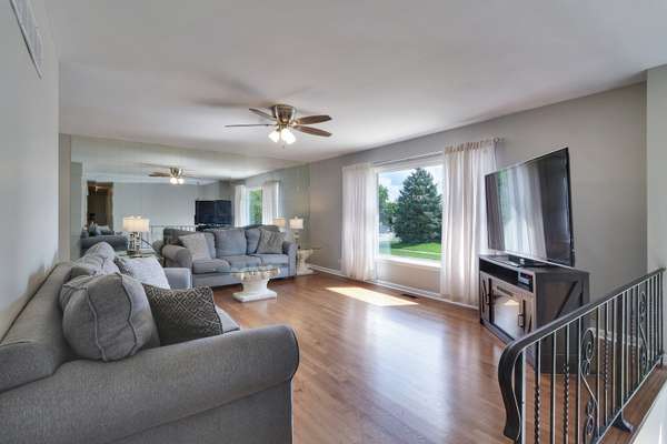 15406 Las Flores LN, Oak Forest, IL 60452