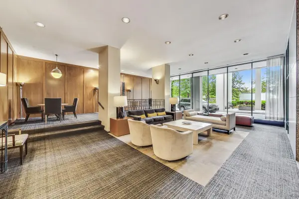 2626 N Lakeview AVE #502, Chicago, IL 60614
