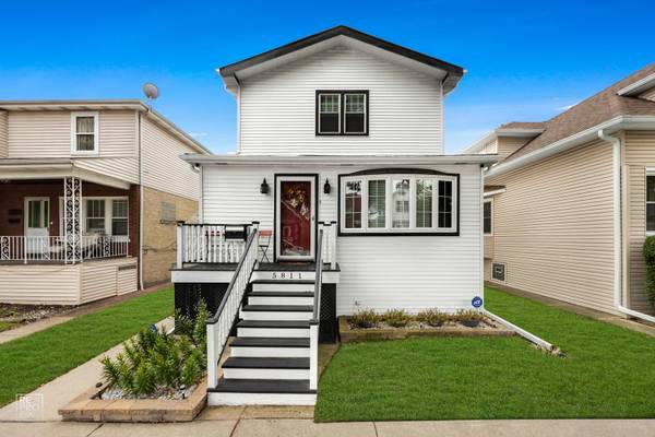 5811 W Patterson AVE, Chicago, IL 60634