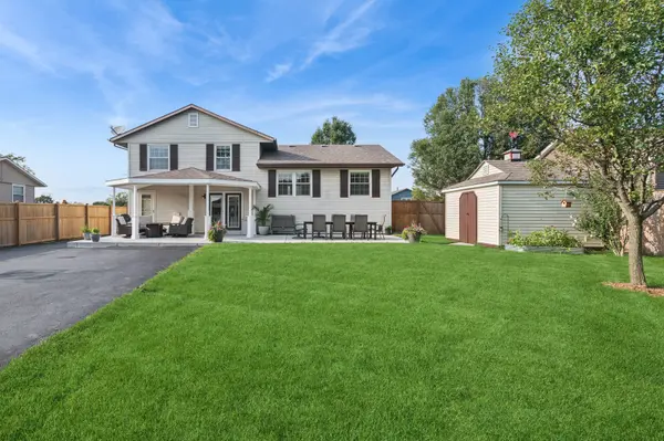 8227 W Orchard DR, Frankfort, IL 60423