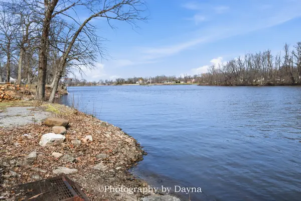 2857 River RD, Kankakee, IL 60901