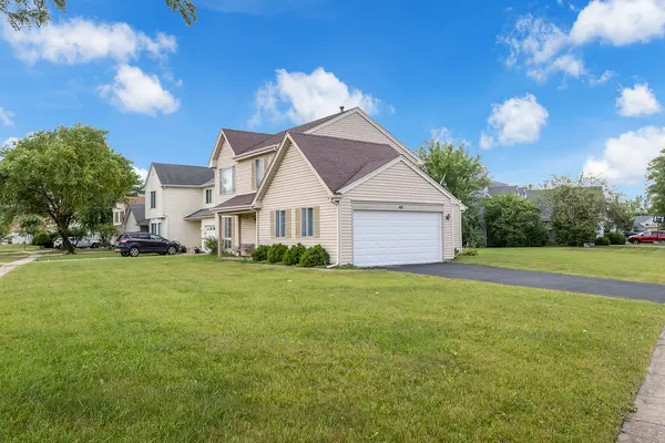 48 East AVE, Streamwood, IL 60107