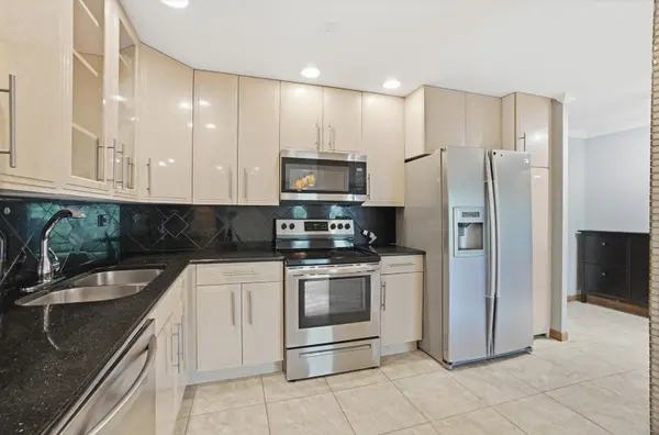 1275 E Baldwin LN #504, Palatine, IL 60074