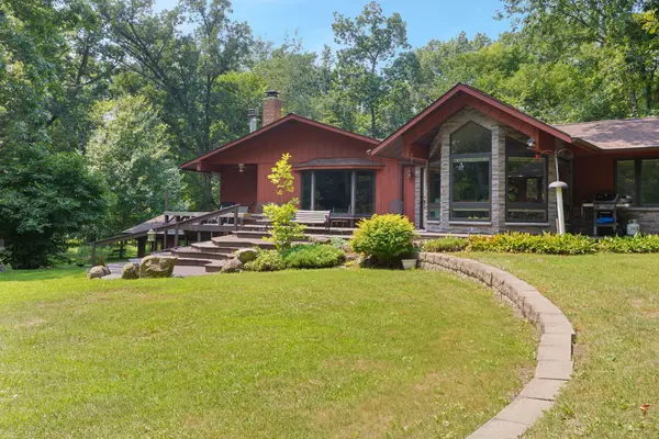 9434 E Fowler RD, Rochelle, IL 61068