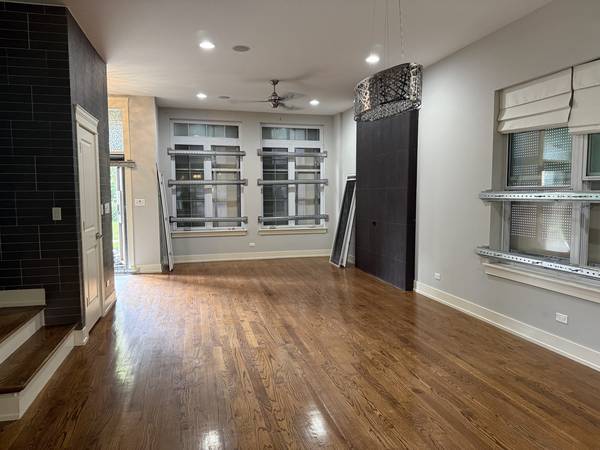 544 E 46th PL, Chicago, IL 60653