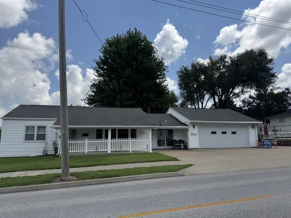 1800 Highland DR, Quincy, IL 62301
