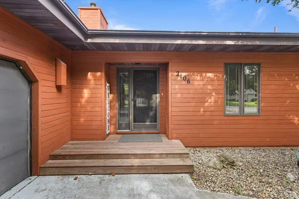 2106 Hagan BLVD, Urbana, IL 61801
