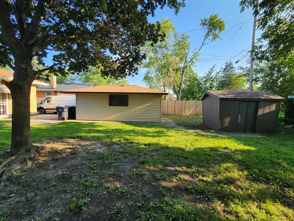 16254 S Dobson AVE, South Holland, IL 60473