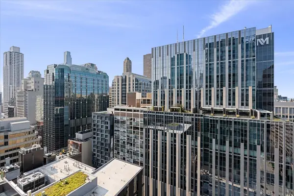 600 N FAIRBANKS CT #2704, Chicago, IL 60611