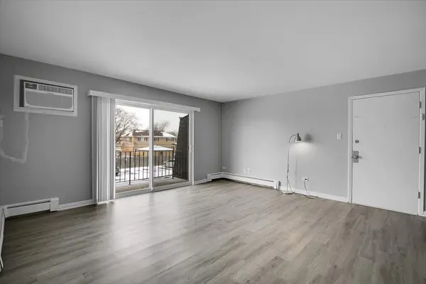 10310 Ridgeland AVE #208, Chicago Ridge, IL 60415