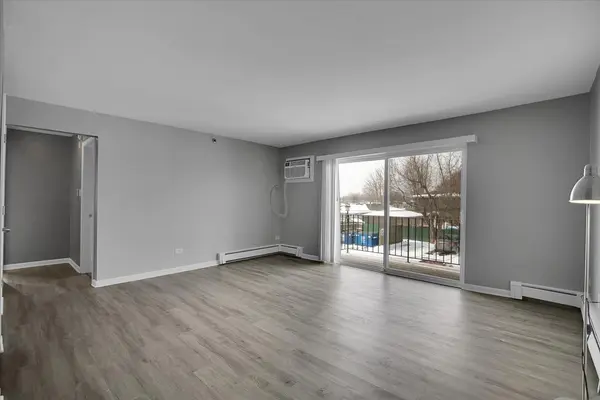 10310 Ridgeland AVE #208, Chicago Ridge, IL 60415