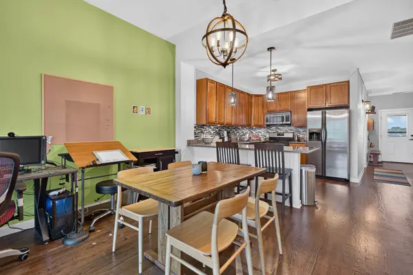 2510 W Irving Park RD #303, Chicago, IL 60618